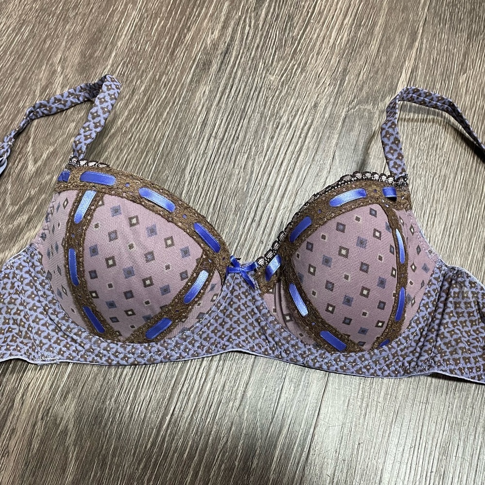 💜Intimissimi💜 NWT Geo Print Bra - Italian Size 2 (US size 34A/B)